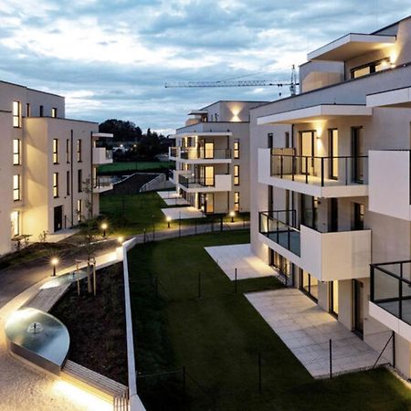 Nikolas Linz Exterior foto
