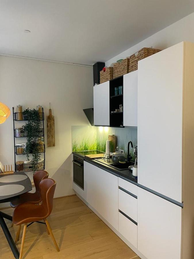 Nikolas Linz Exterior foto
